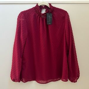 NWT Gibson raised dot burgandy blouse size small